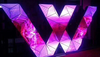 Pantalla de pantalla LED GOB al aire libre impermeable a agua en forma de W 1920x1080